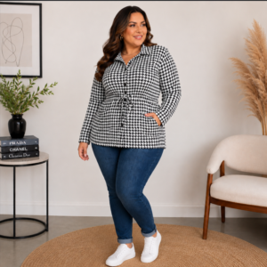 Parka Feminina Plus Size em Lãzinha Pied de Poule com Ajuste na Cintura