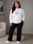 Blusa Feminina Plus Size com Capuz e Estampa Paris